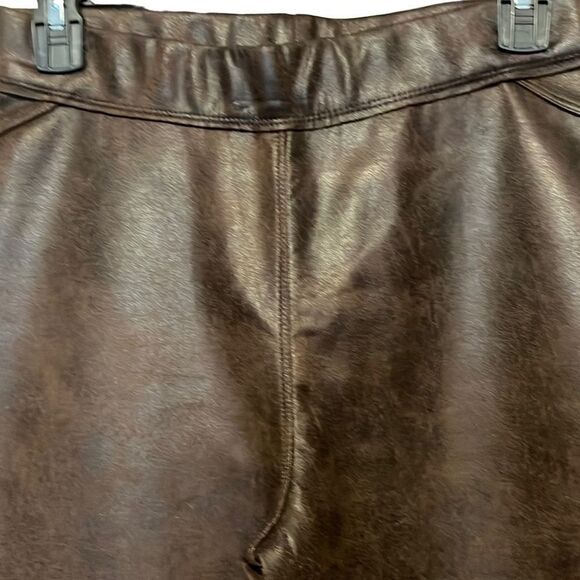 MAX‎ STUDIO Womens Faux Leather Pants Size M Distressed Look Brown Pull-On - Picture 4 of 7